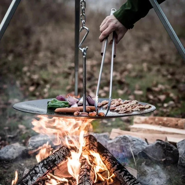 Grill_und_Kohlen_Zange_za2_3_61e3f437-1039-4546-ada6-a2eeeabe8fd7.webp